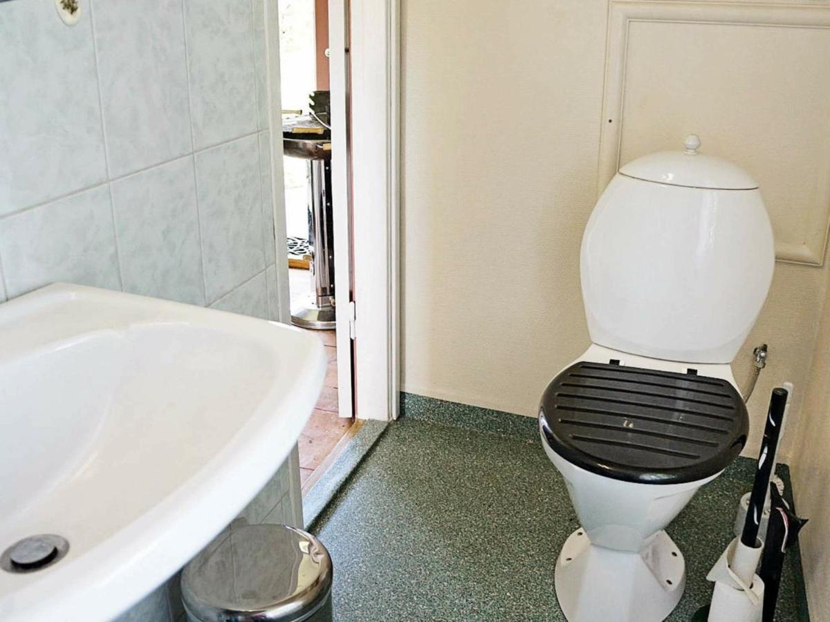 4 Person Holiday Home In Ankarsrum Hult  Camera foto